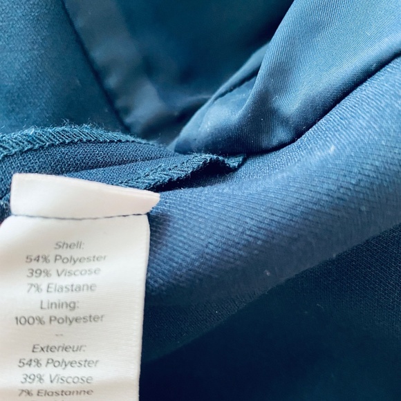 Cinq à Sept Navy Embroidered Cocktail Dress – Size 4 - Picture 9 of 9